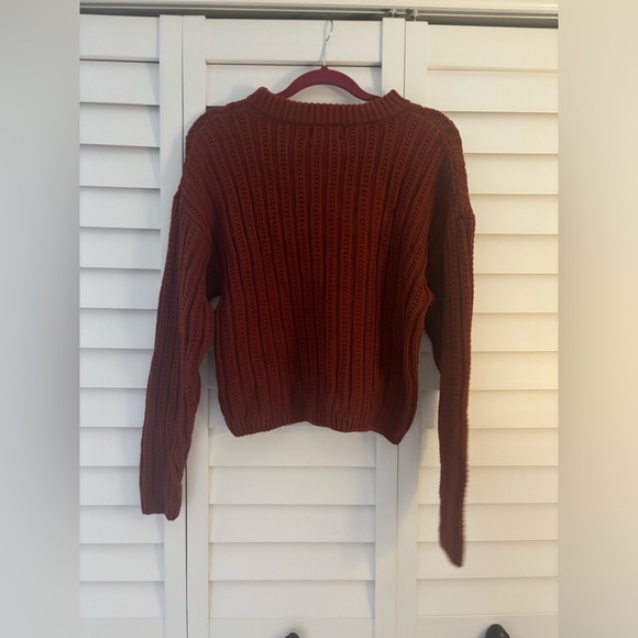 Universal Threads Red Sweater - Picture 2 of 3